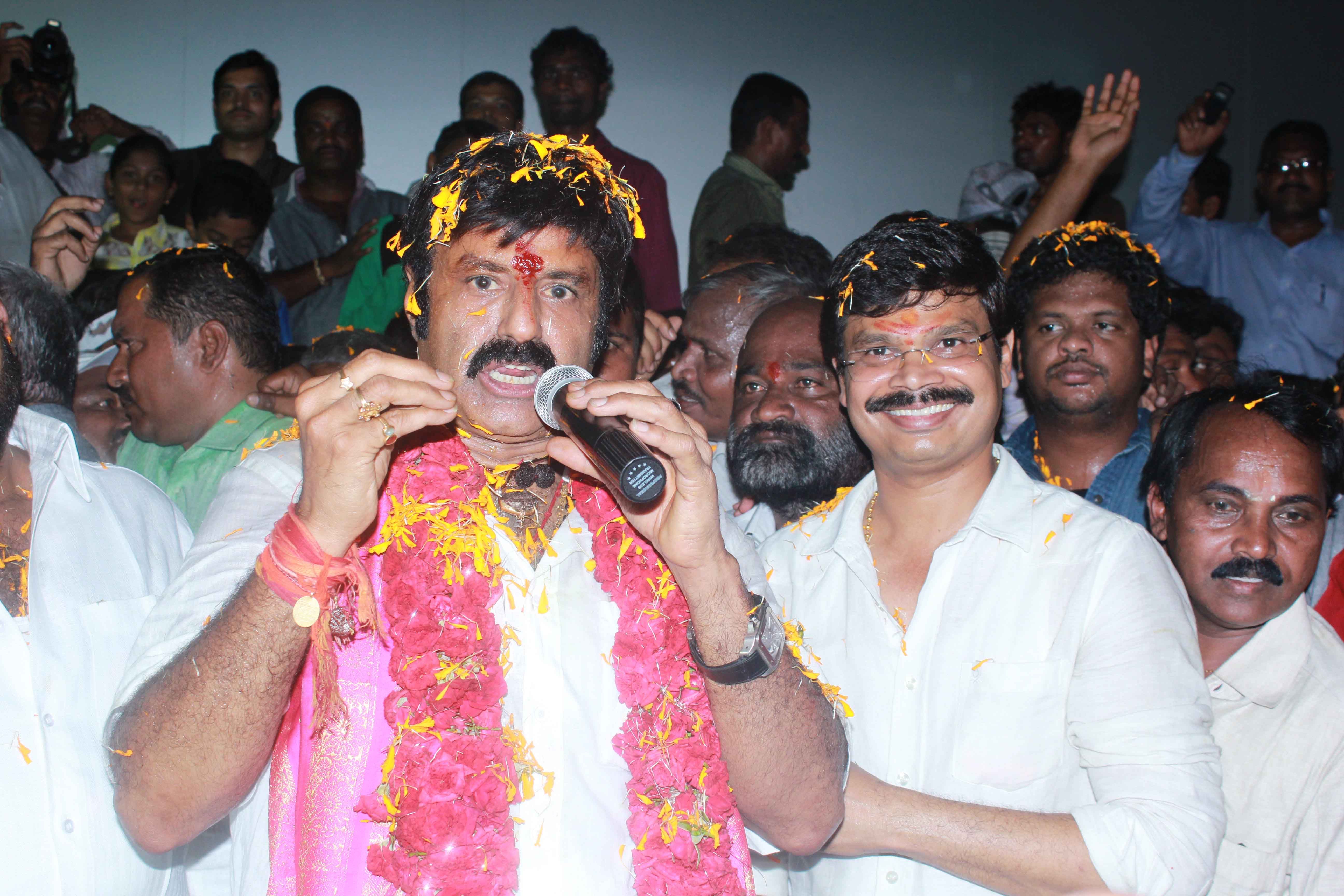 Legend Movie Success Tour Pictures