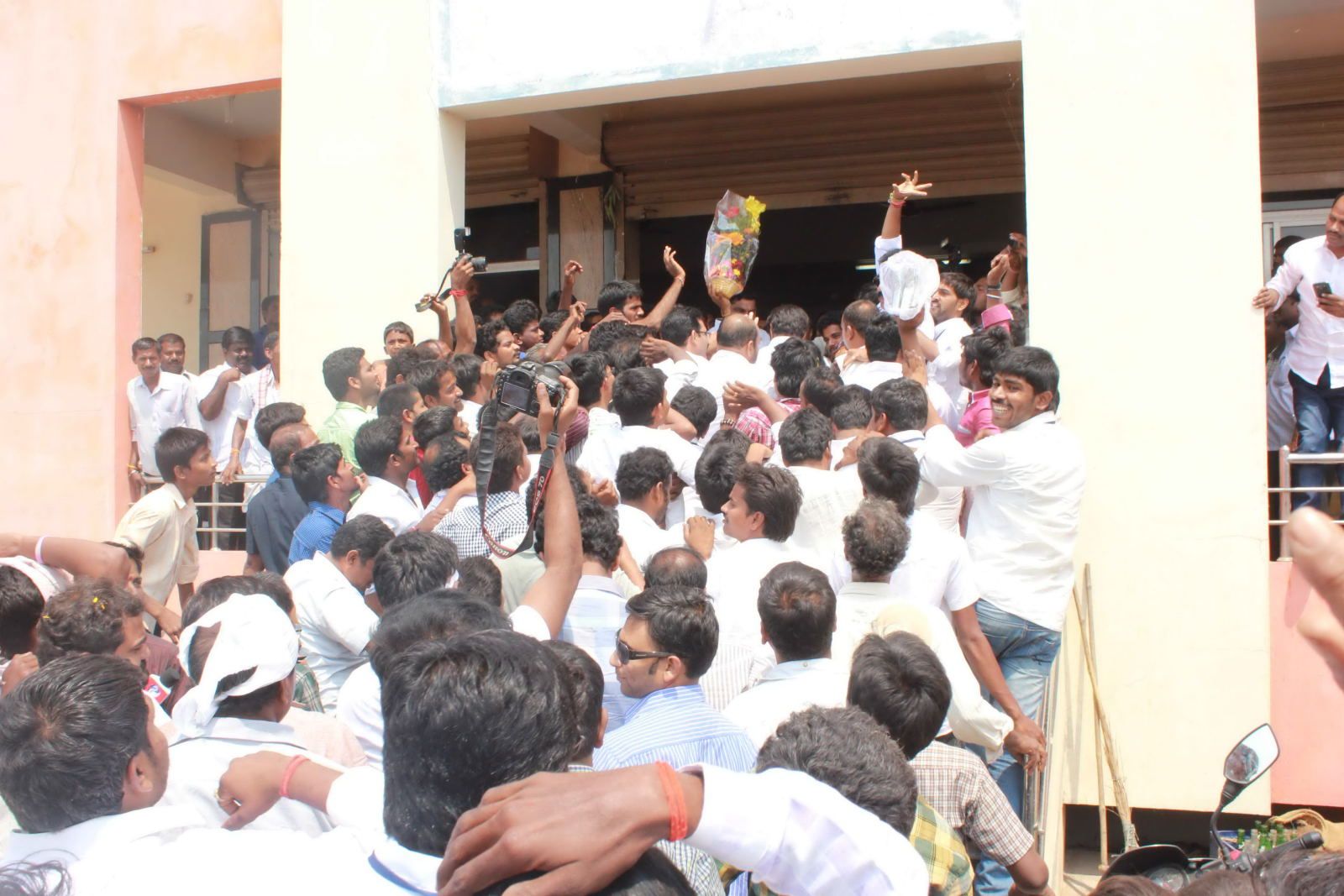 Legend Success Tour Day 4 Photos