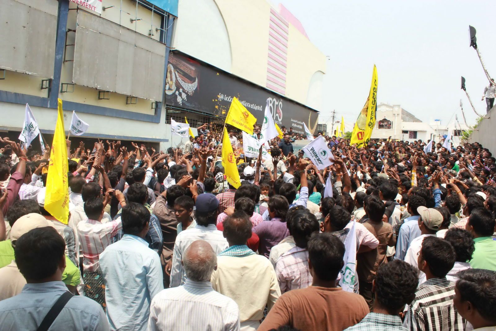 Legend Success Tour Day 4 Photos