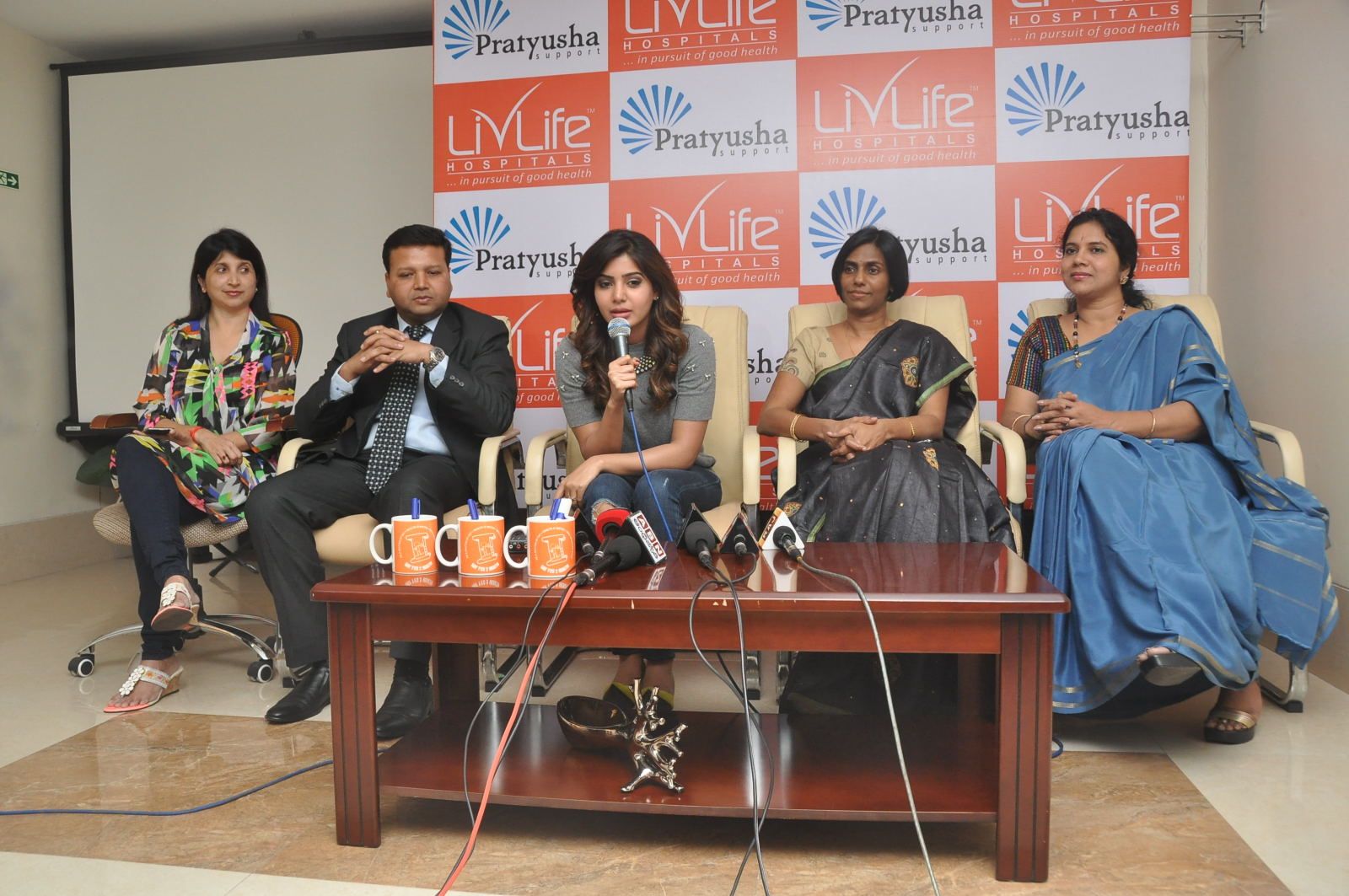Livlife Hospital Join Hands to Work Event