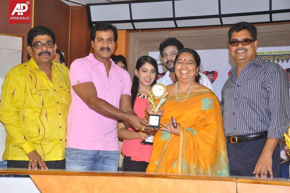 Love dot com platinam disk