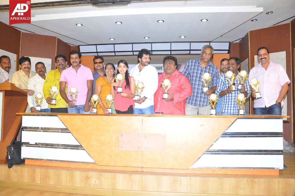 Love dot com platinam disk