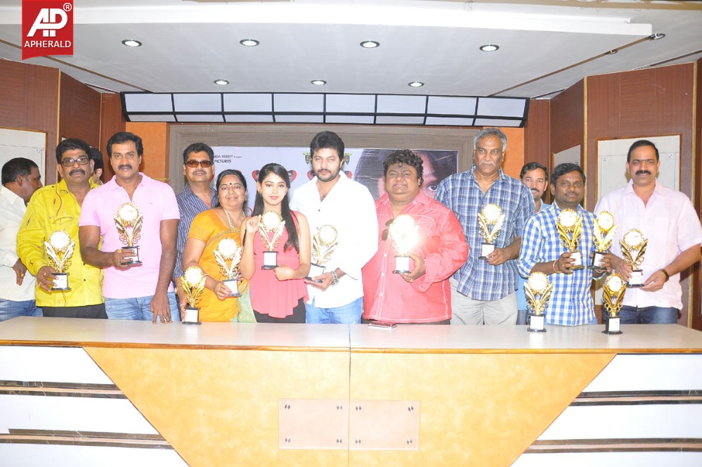 Love dot com platinam disk