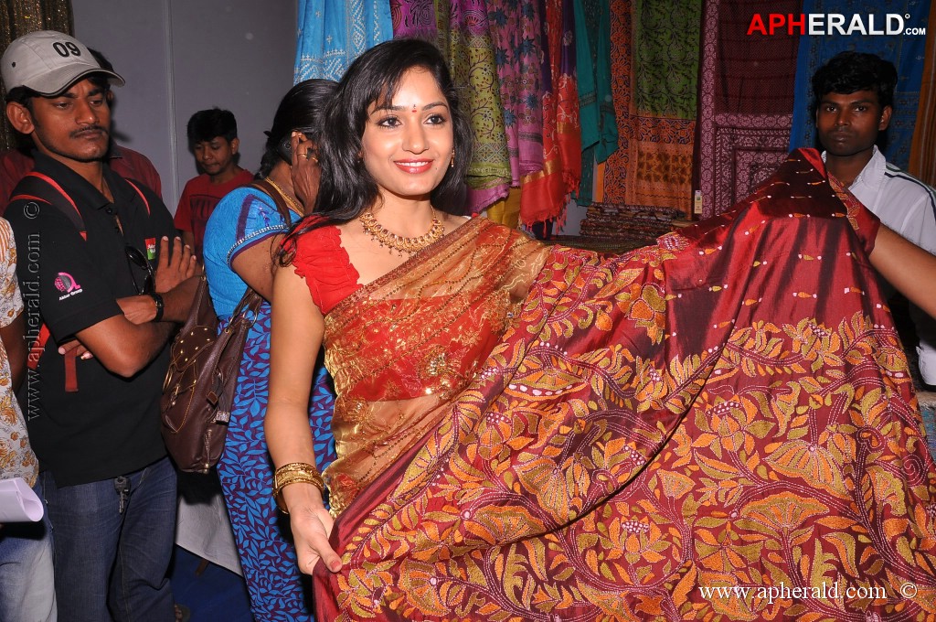 Madhavi Latha at National Silk Expo