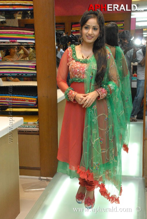 Madhavi Latha Launch Sreeja Fashions