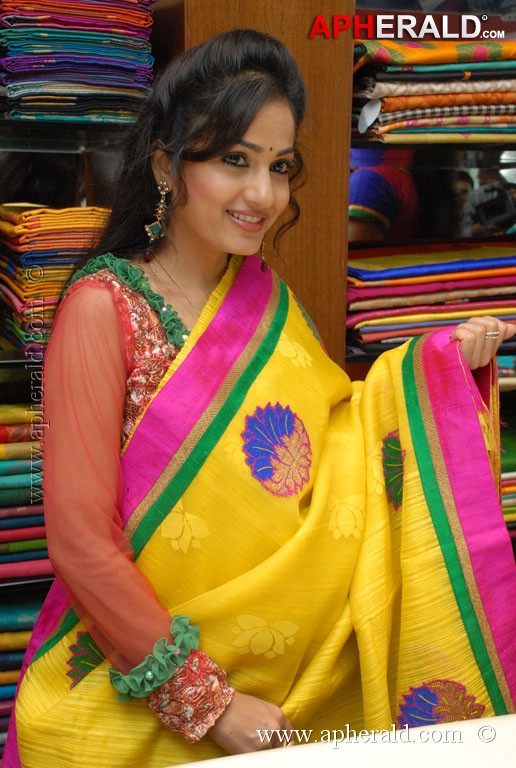 Madhavi Latha Launch Sreeja Fashions