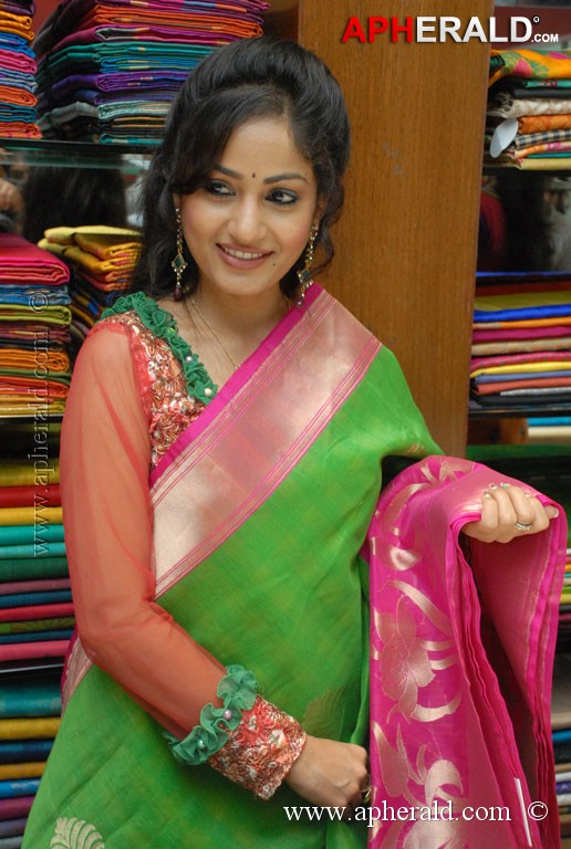 Madhavi Latha Launch Sreeja Fashions