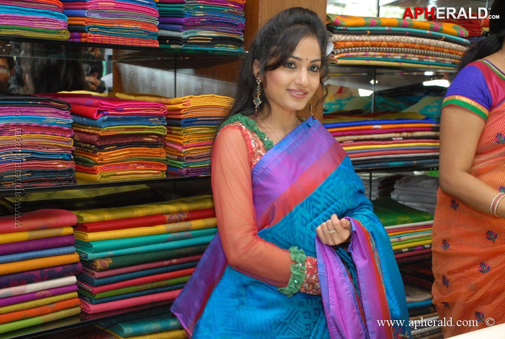 Madhavi Latha Launch Sreeja Fashions