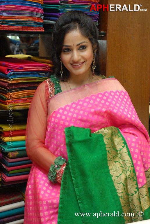 Madhavi Latha Launch Sreeja Fashions