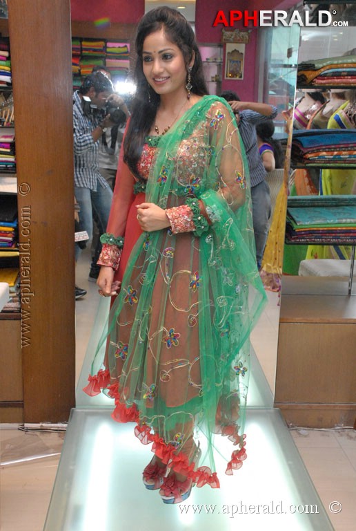 Madhavi Latha Launch Sreeja Fashions