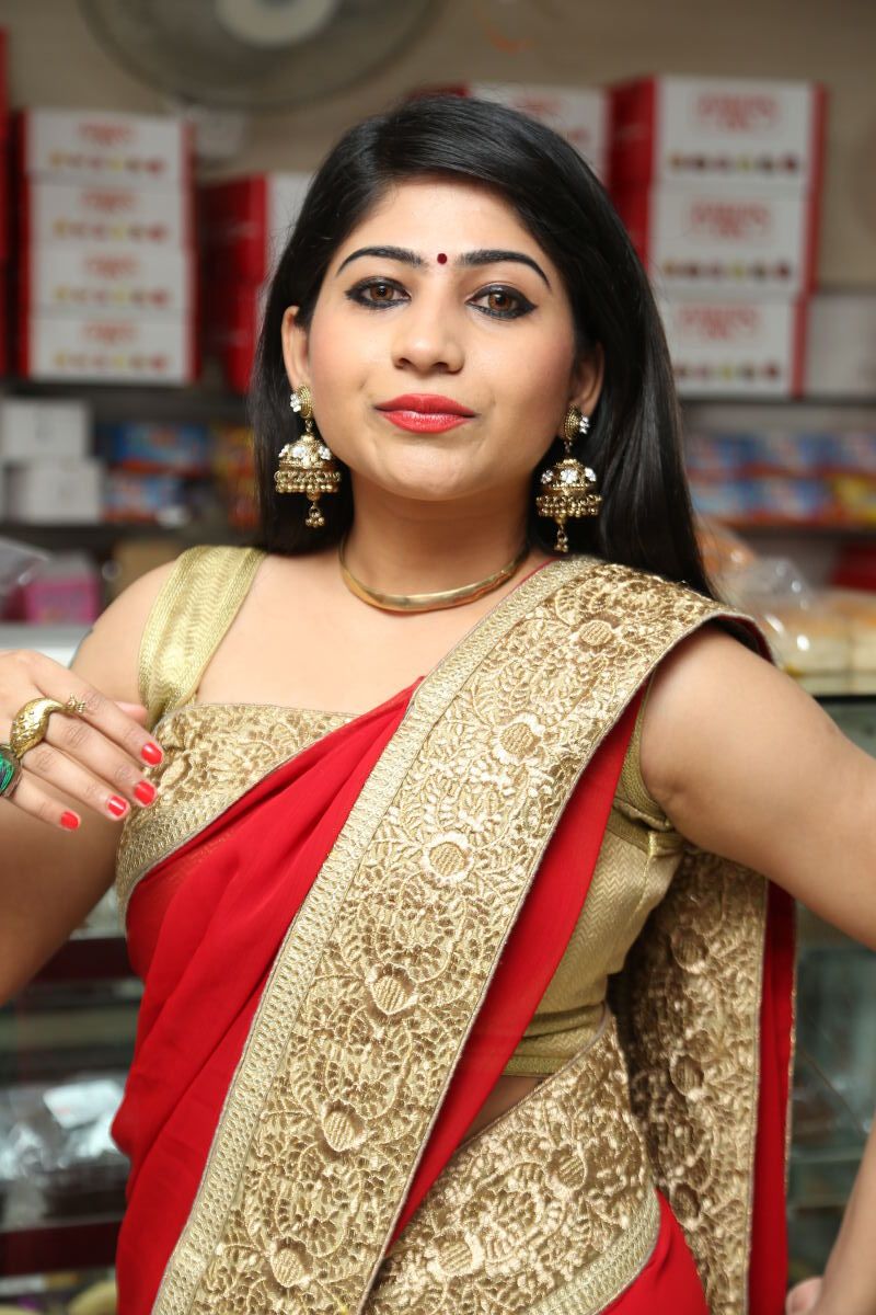 Madhulagna Das Inaugurates Bakers Inn