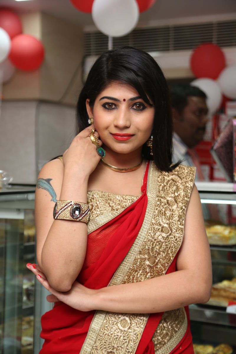 Madhulagna Das Inaugurates Bakers Inn