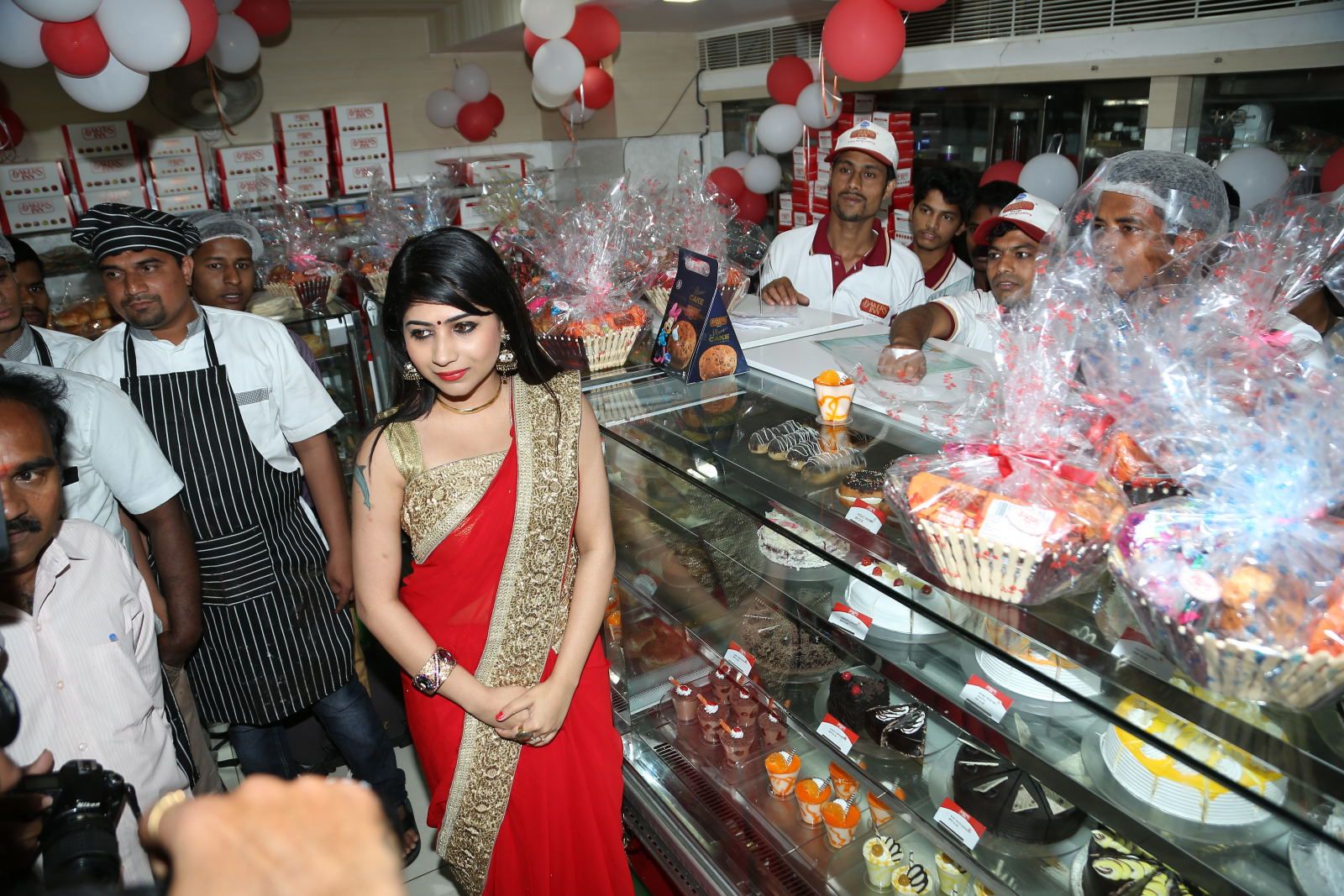 Madhulagna Das Inaugurates Bakers Inn