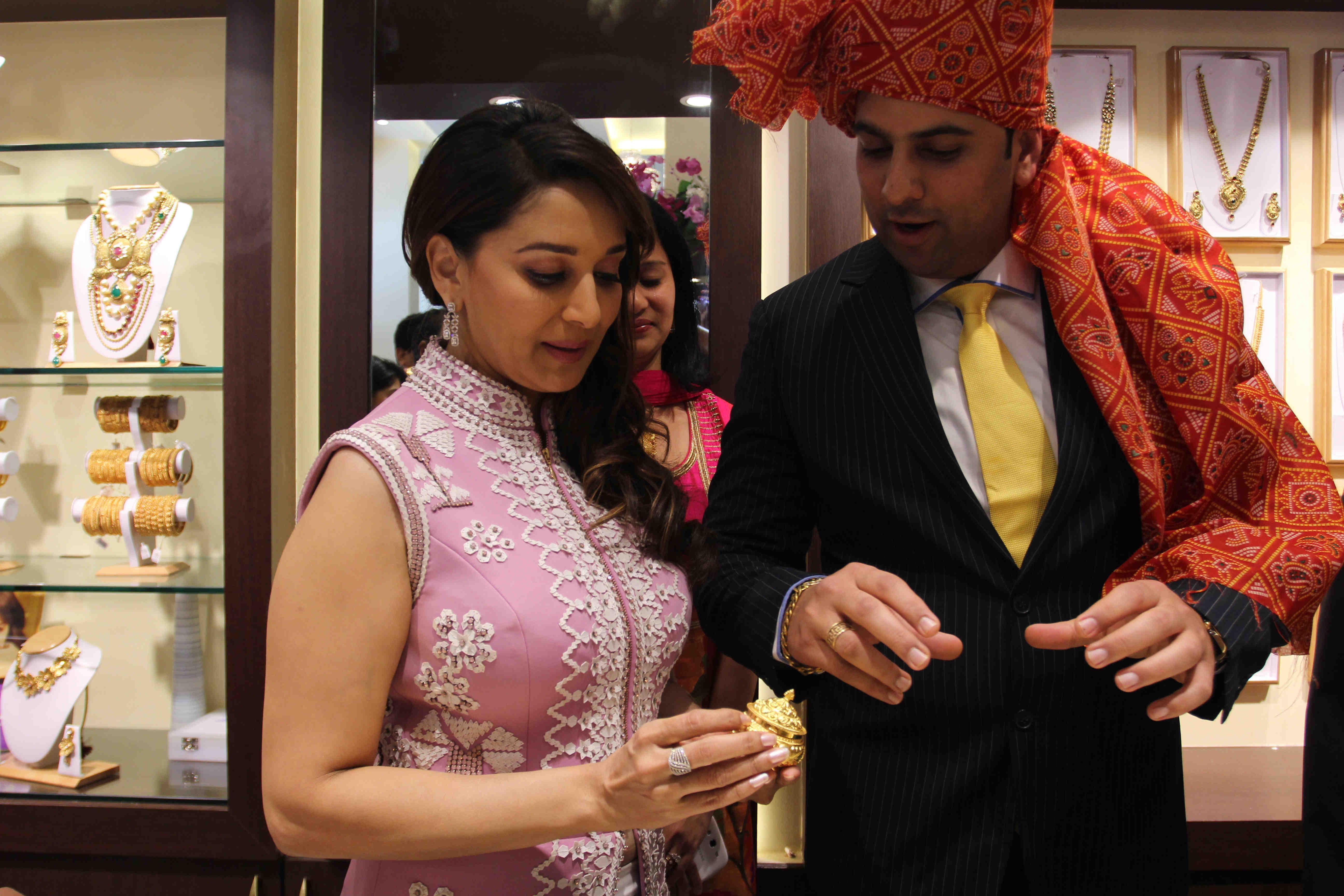 Madhuri Dixit Inaugurates PN Gadgil Jewellery Showroom