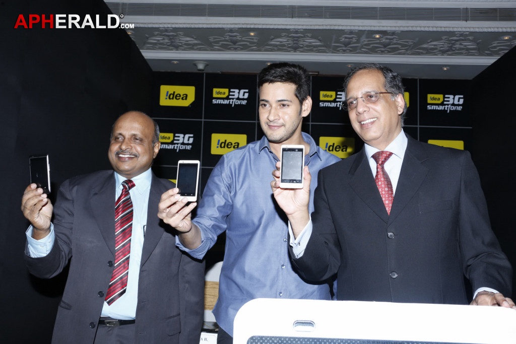 Mahesh Babu Launches Idea Smartphone