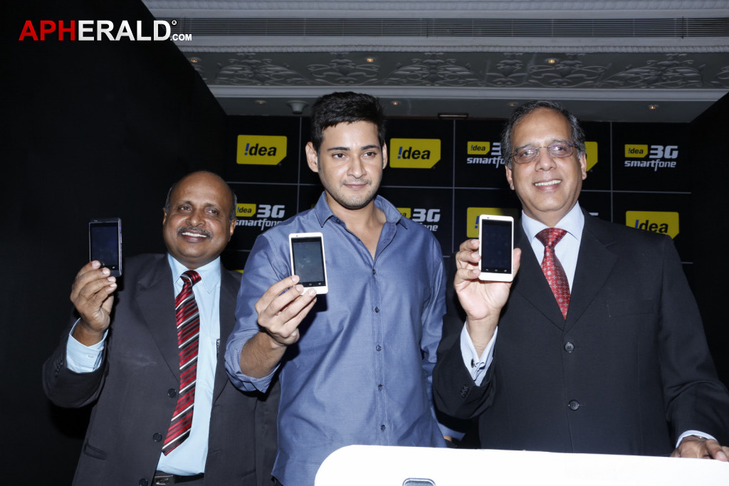 Mahesh Babu Launches Idea Smartphone