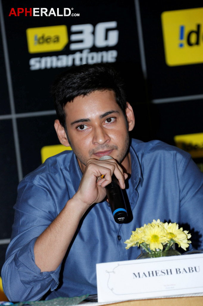 Mahesh Babu Launches Idea Smartphone