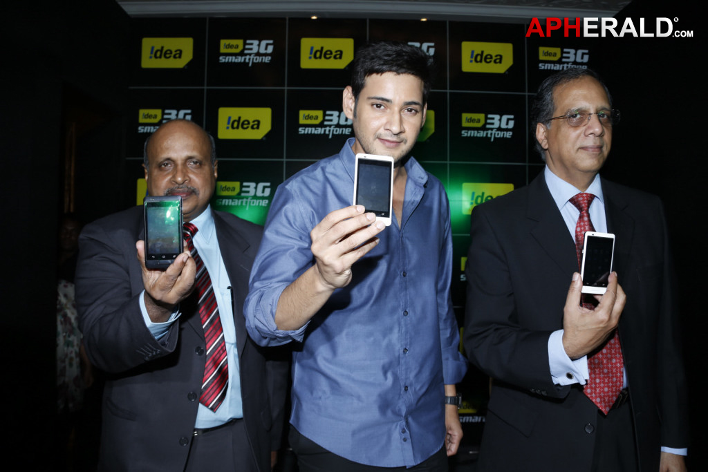 Mahesh Babu Launches Idea Smartphone