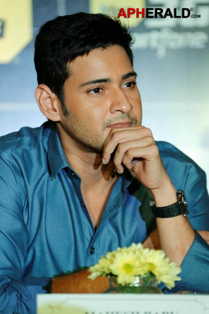 Mahesh Babu Launches Idea Smartphone