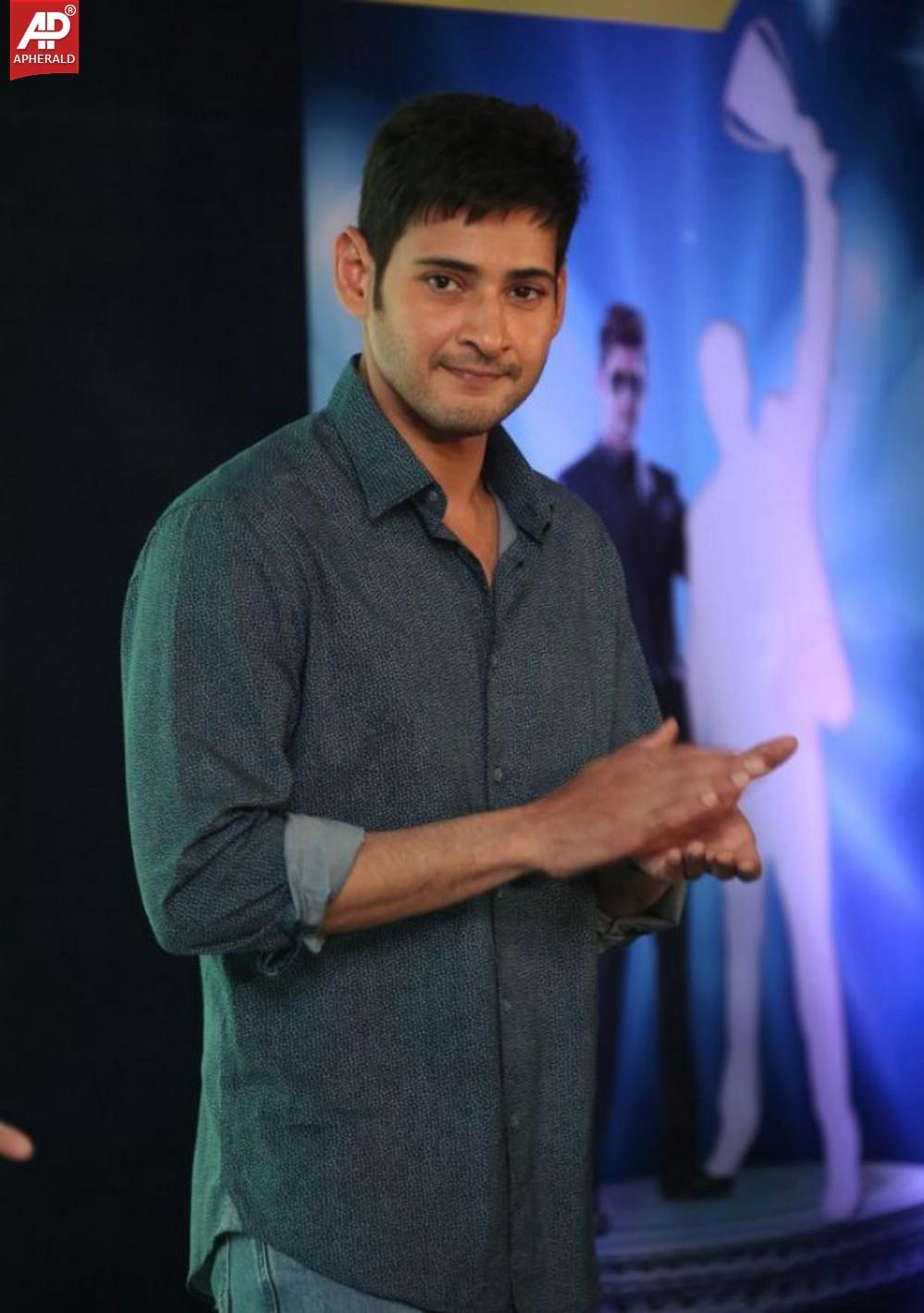 Mahesh Babu Presents Idea Students Awards