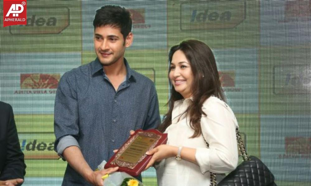 Mahesh Babu Presents Idea Students Awards