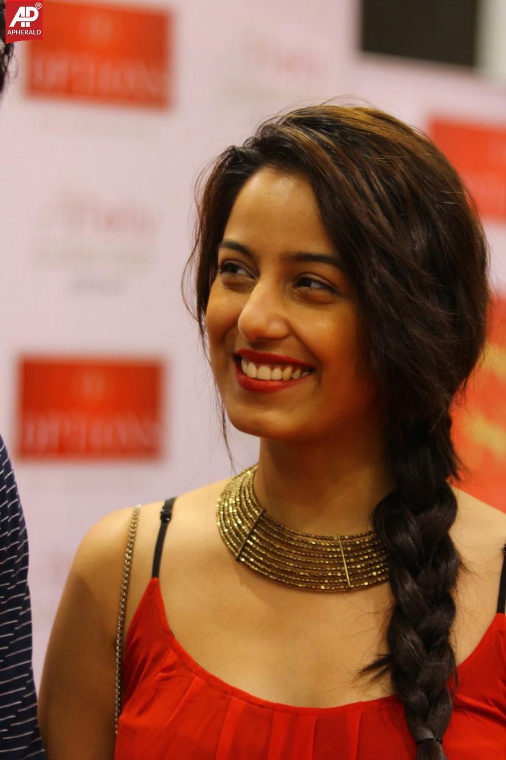 Tv Celebs Visit Option's Mall Before Telly Calender Shoot