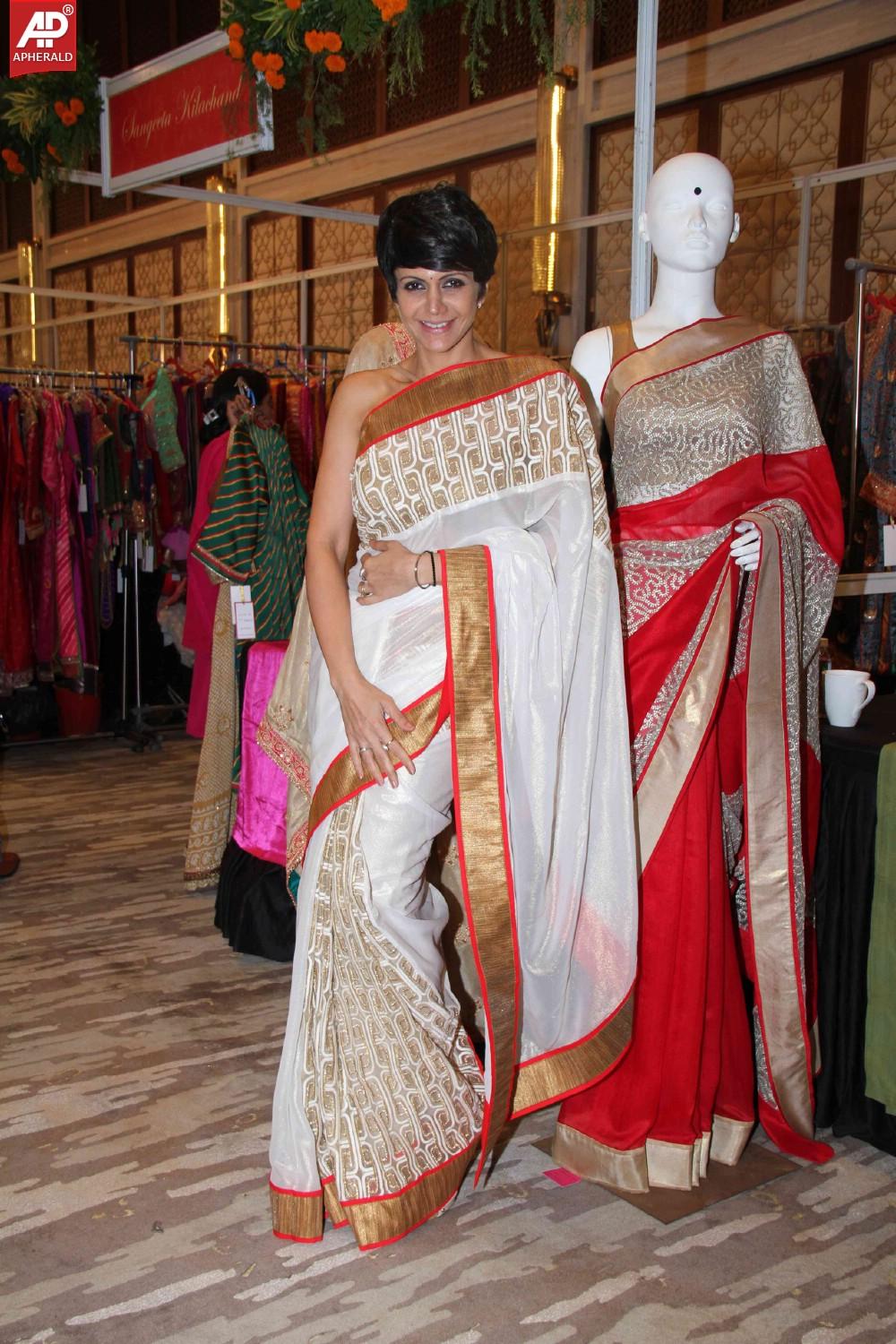 Bollywood Celebs at Mana Shetty Araaish Exhibition