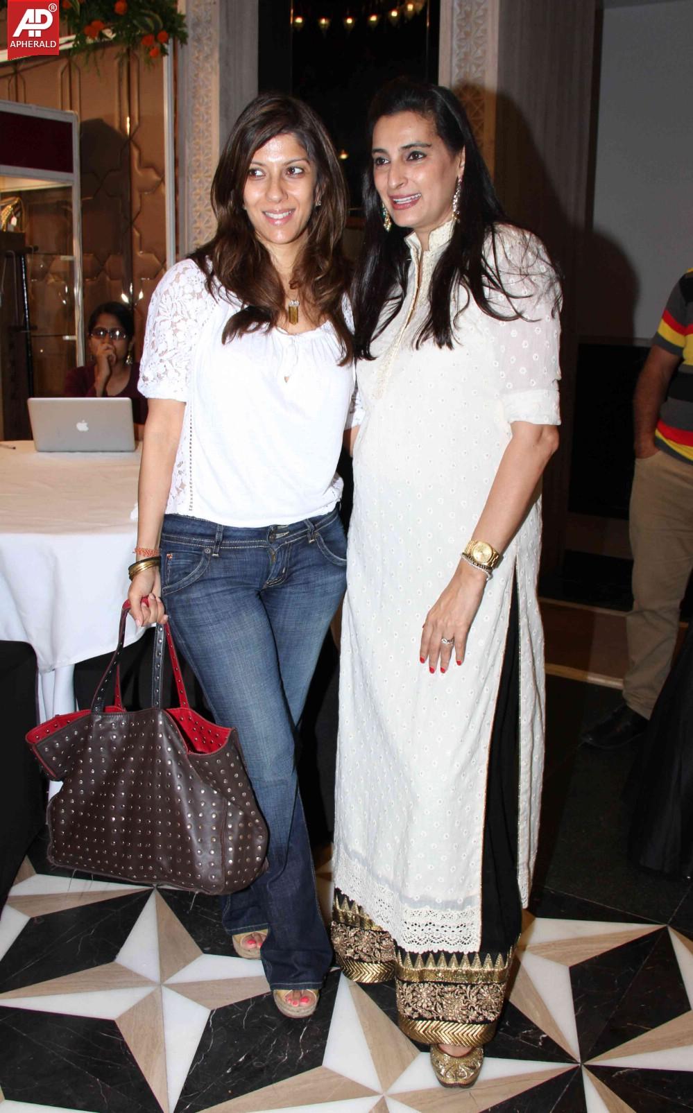 Bollywood Celebs at Mana Shetty Araaish Exhibition