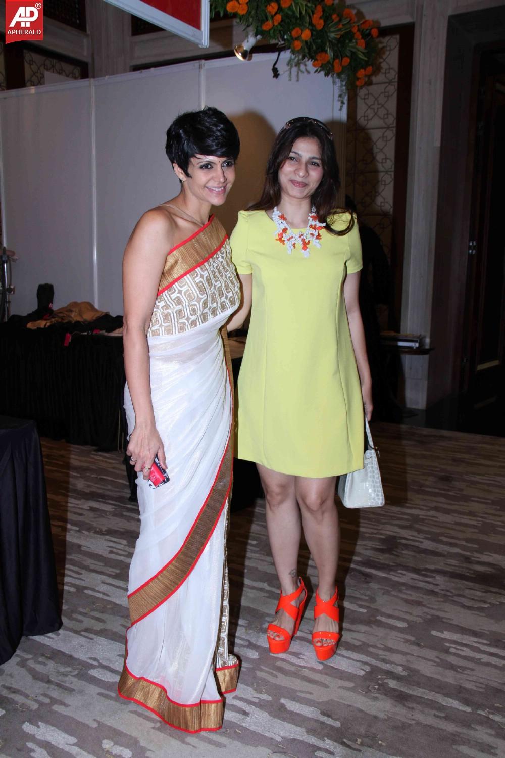 Bollywood Celebs at Mana Shetty Araaish Exhibition