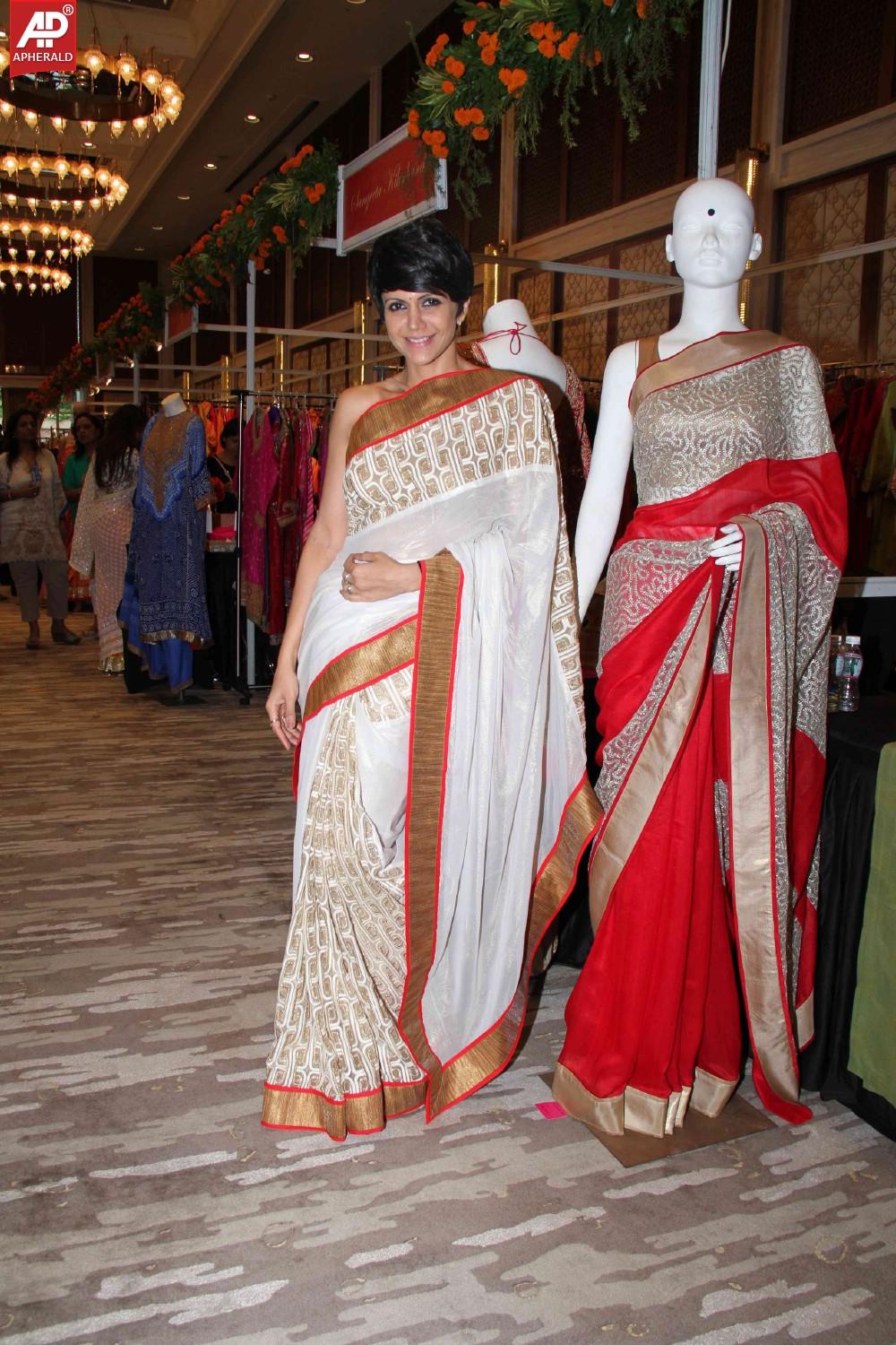 Bollywood Celebs at Mana Shetty Araaish Exhibition