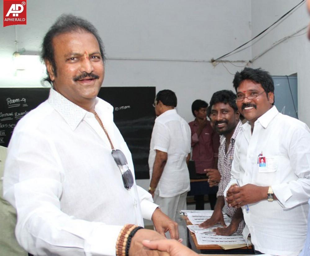 Manchu Family Cast Their Vote 