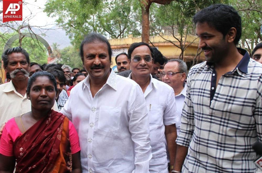 Manchu Family Cast Their Vote 