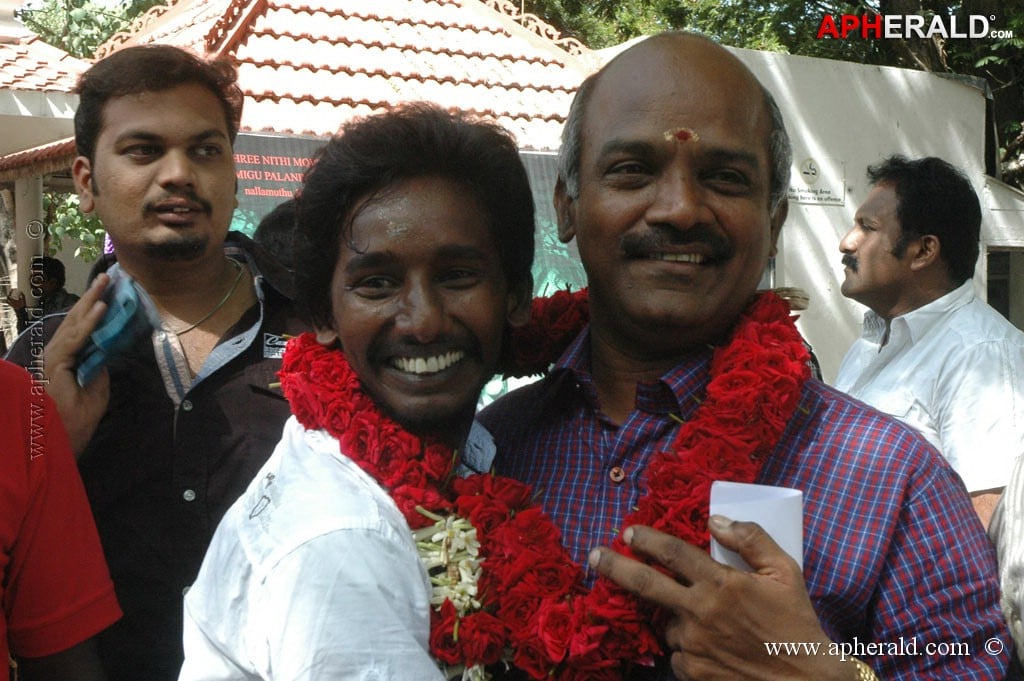 Mandhira Vizhigal Tamil Movie Launch