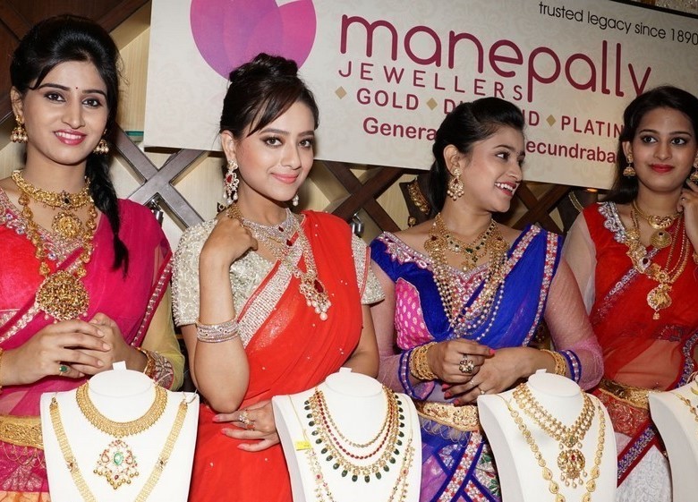 Manepally Dhanteras Jewellery Collections Launch‏