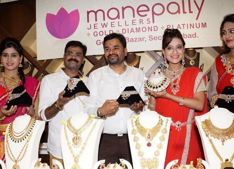 Manepally Dhanteras Jewellery Collections Launch‏