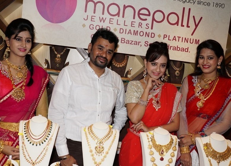 Manepally Dhanteras Jewellery Collections Launch‏