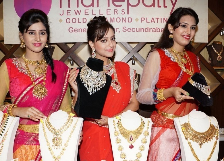 Manepally Dhanteras Jewellery Collections Launch‏