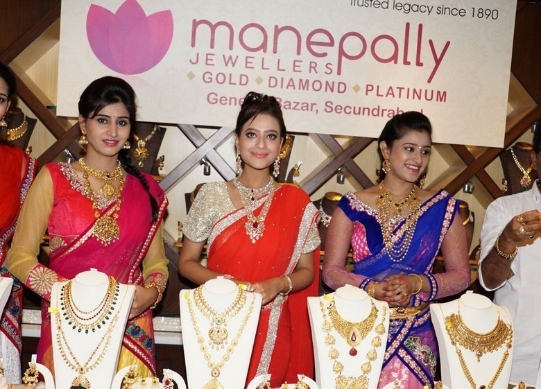 Manepally Dhanteras Jewellery Collections Launch‏