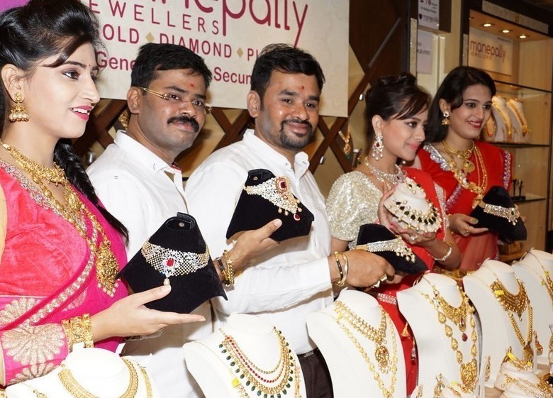 Manepally Dhanteras Jewellery Collections Launch‏