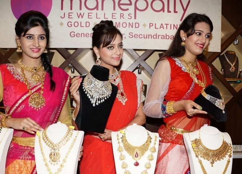 Manepally Dhanteras Jewellery Collections Launch‏