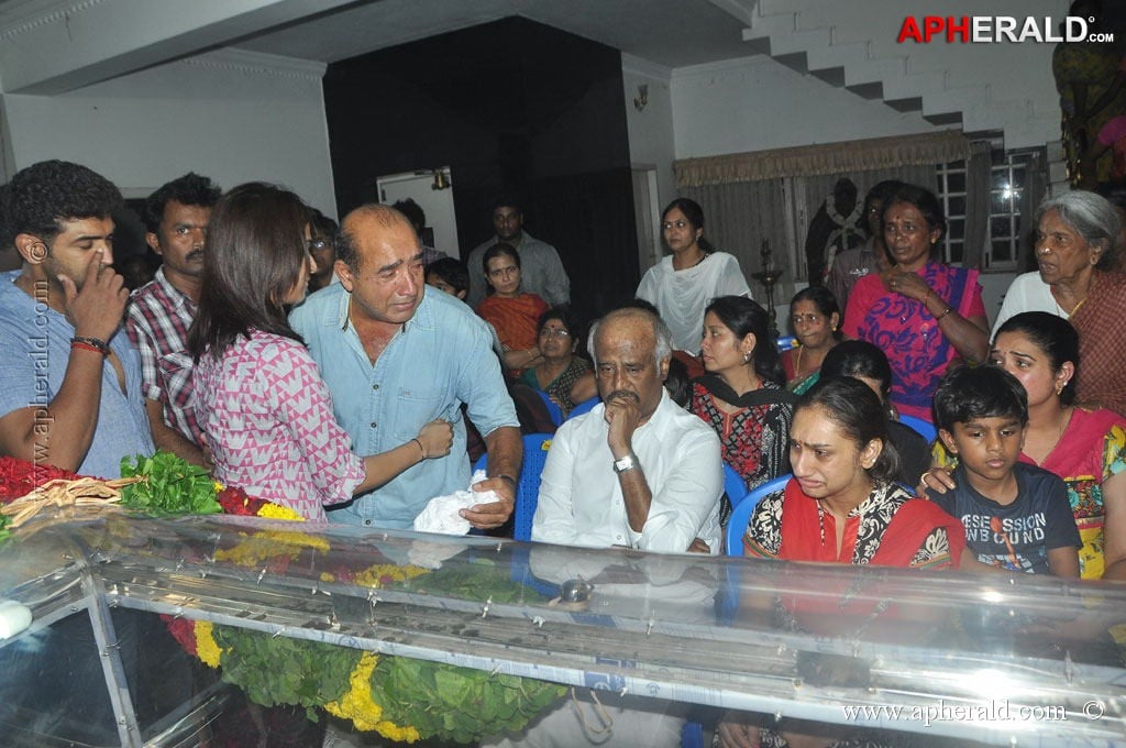 Manjula Vijayakumar Condolences Photos 