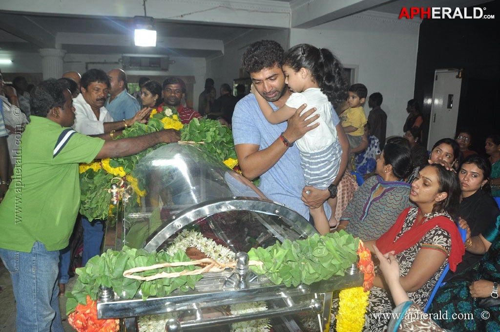 Manjula Vijayakumar Condolences Photos 