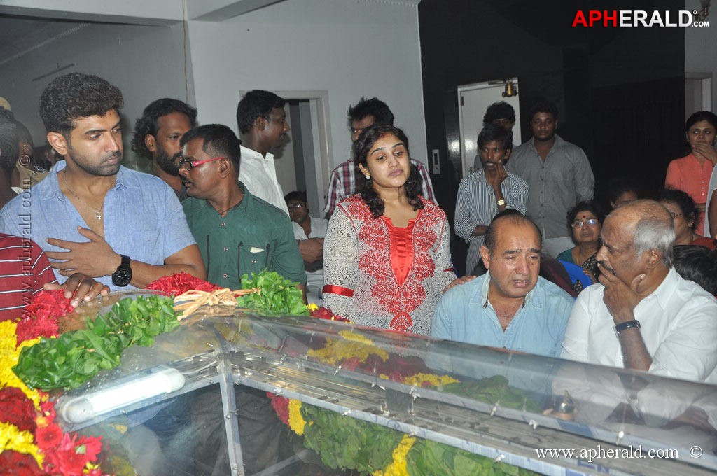 Manjula Vijayakumar Condolences Photos 