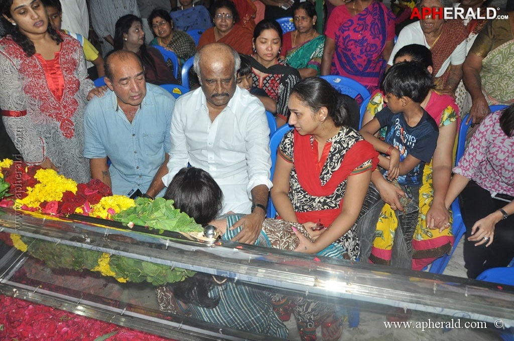 Manjula Vijayakumar Condolences Photos 