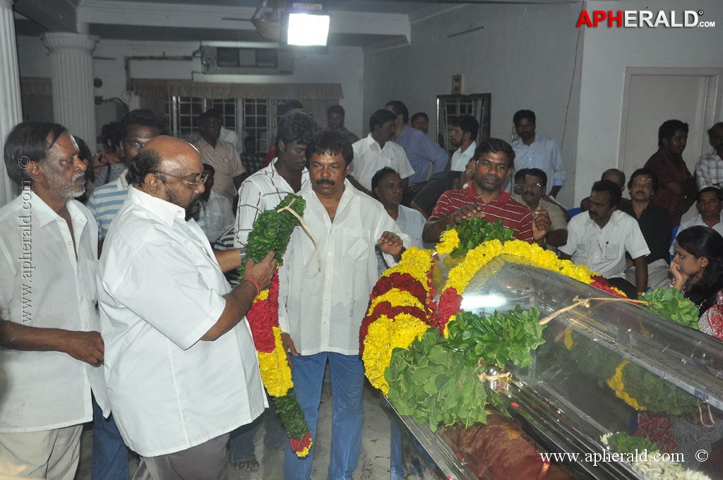 Manjula Vijayakumar Condolences Photos 