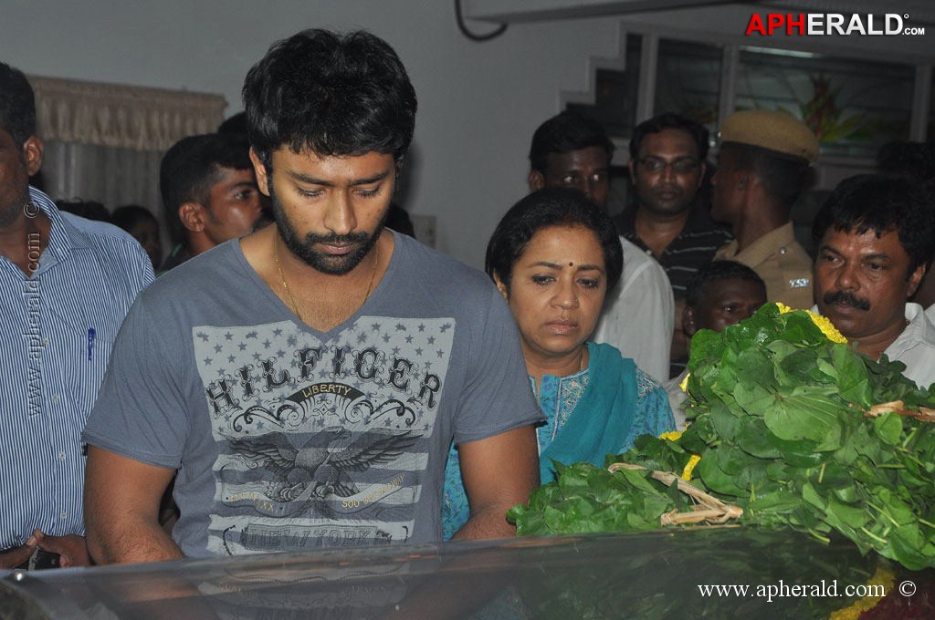 Manjula Vijayakumar Condolences Photos 