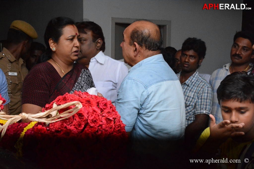 Manjula Vijayakumar Condolences Photos 