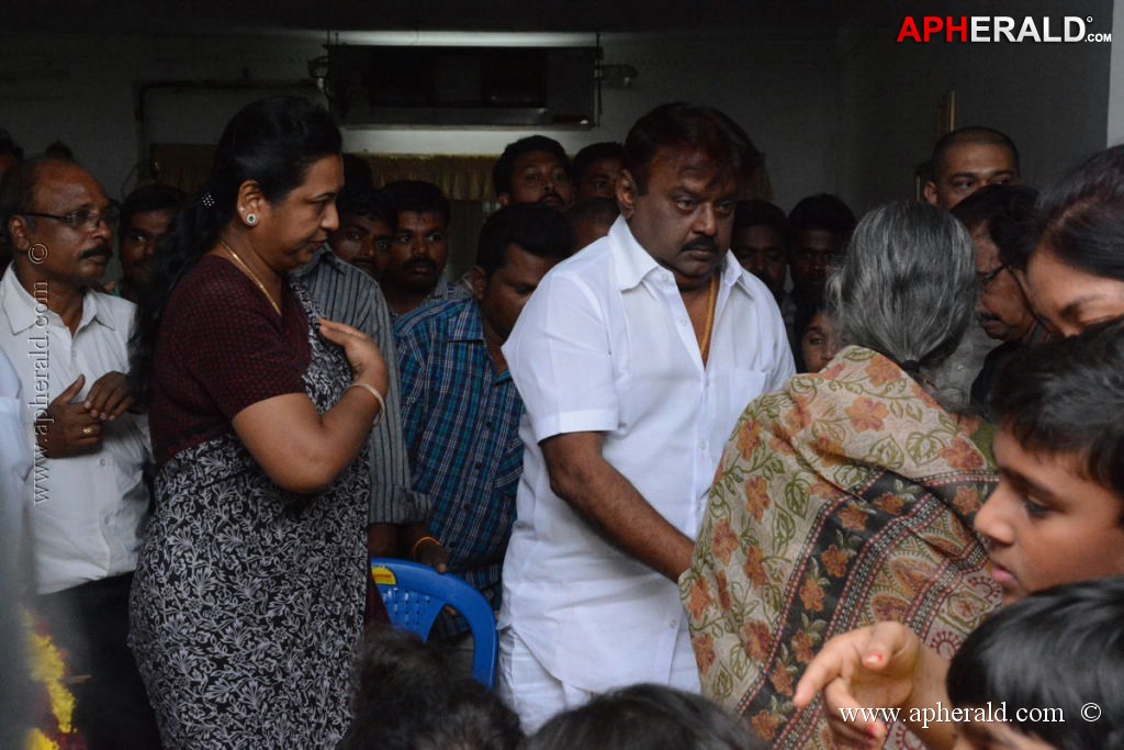 Manjula Vijayakumar Condolences Photos 