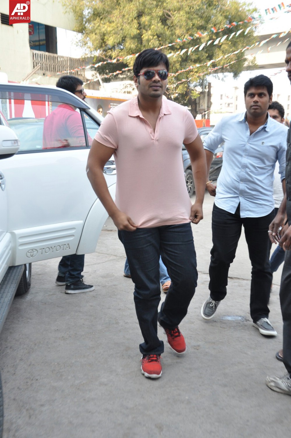 Manoj at shiva parvathi theatre stills