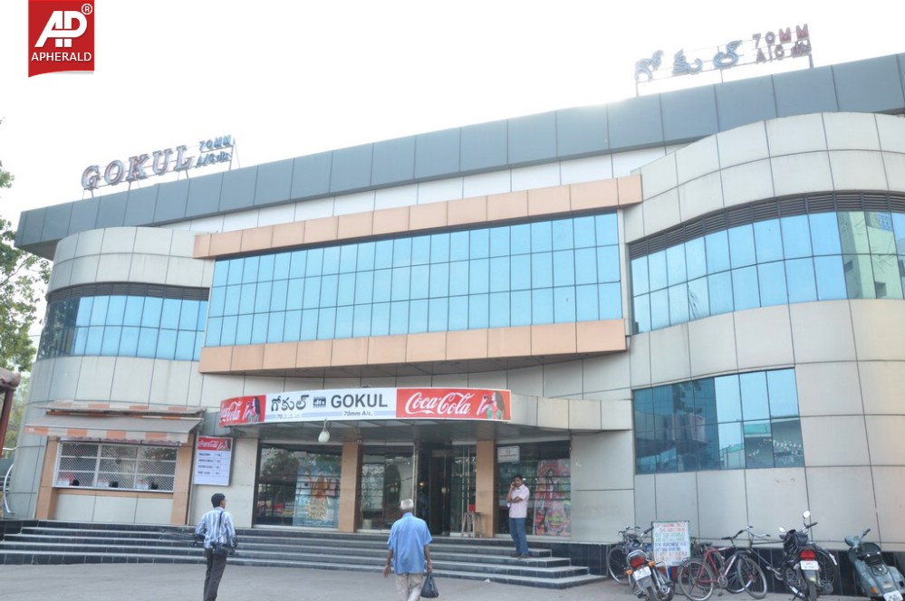 Manoj at shiva parvathi theatre stills